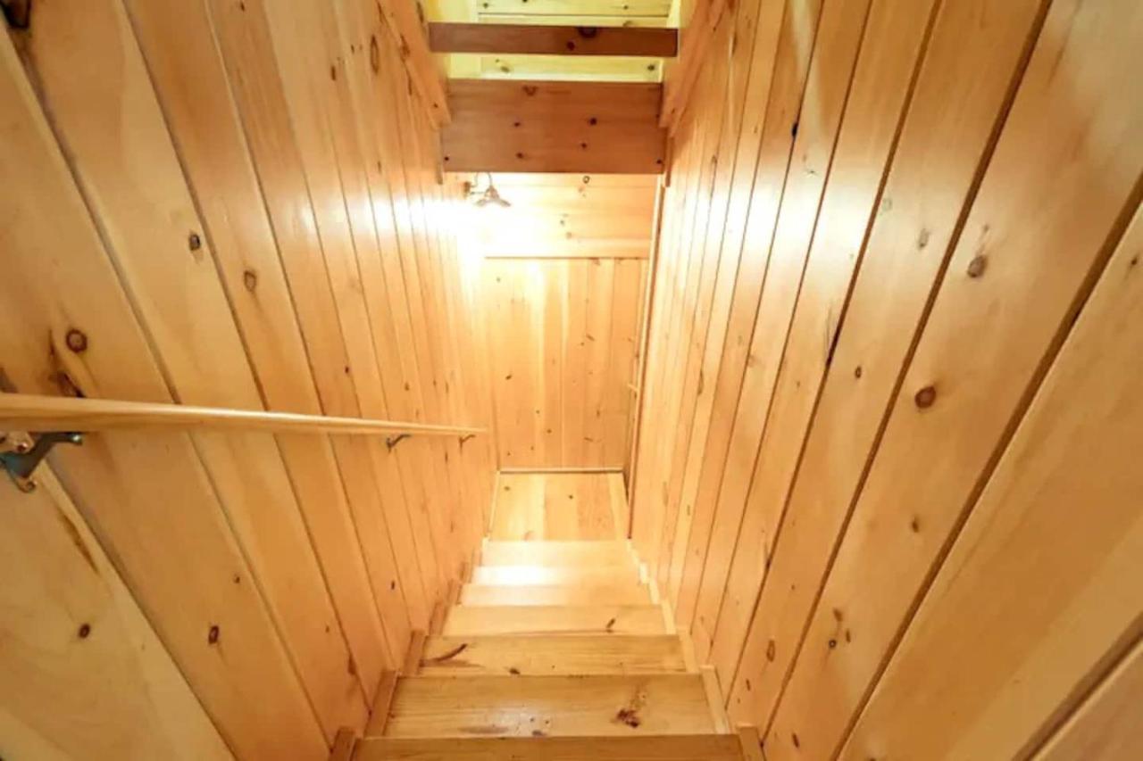 Smoky Mtn Hideaway - Cabin W/ Hot Tub & Pool Table Βίλα Sevierville Εξωτερικό φωτογραφία