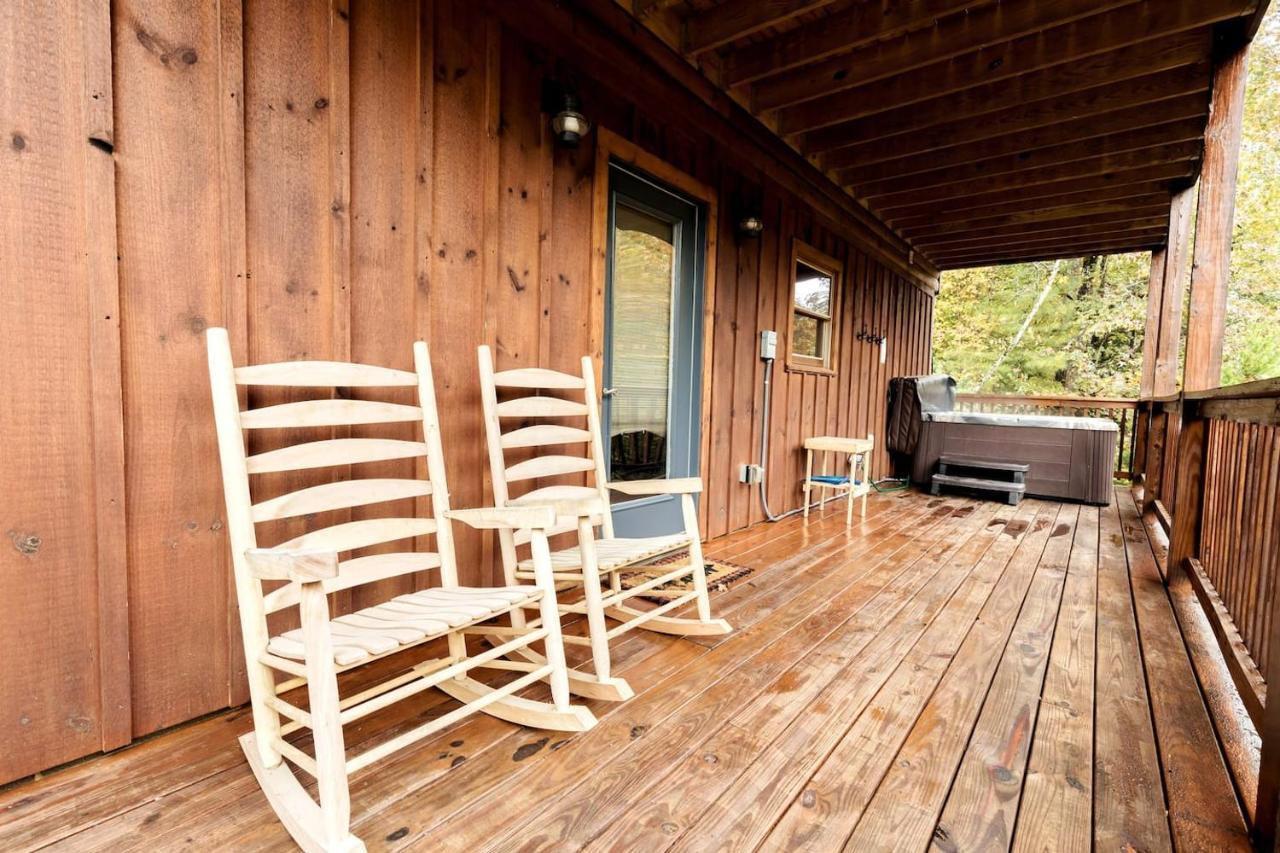 Smoky Mtn Hideaway - Cabin W/ Hot Tub & Pool Table Βίλα Sevierville Εξωτερικό φωτογραφία