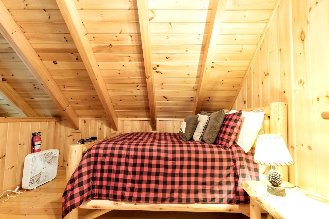 Smoky Mtn Hideaway - Cabin W/ Hot Tub & Pool Table Βίλα Sevierville Εξωτερικό φωτογραφία