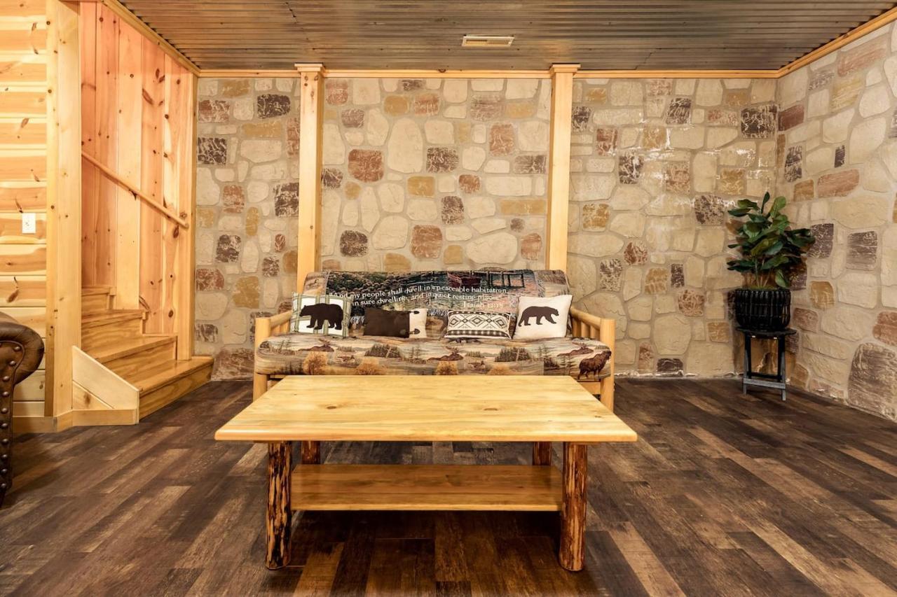 Smoky Mtn Hideaway - Cabin W/ Hot Tub & Pool Table Βίλα Sevierville Εξωτερικό φωτογραφία